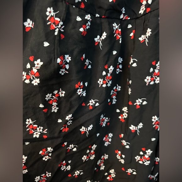 Torrid - Picture 2 of 8